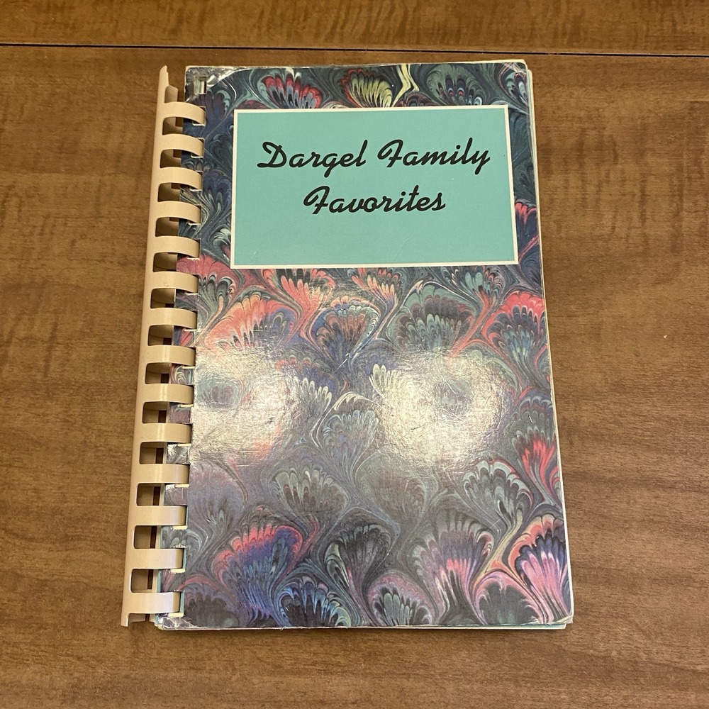 VTG Dargel Family Favorites Cookbook Sharon Peterson Lapeer Michigan Comb Bound